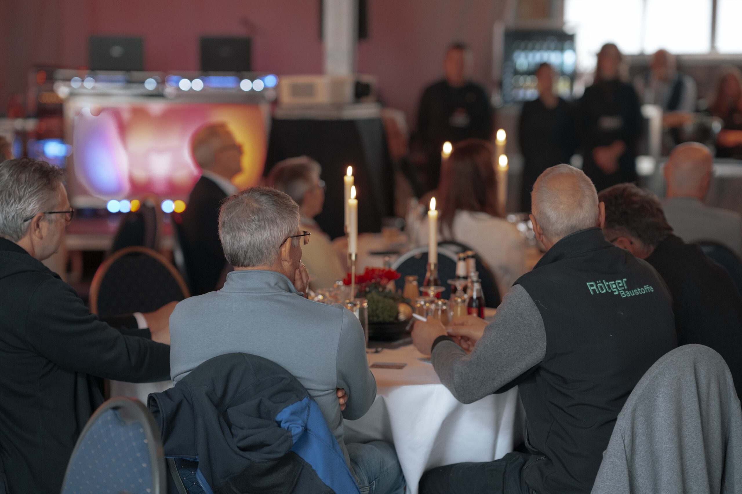 Eventagentur furore Strategie + Werbung bietet Eventmanagement für Paderborn, Bielefeld, OWL für Jubiläen, Firmenevents, Ausstellungen - hier: Firmenjubiläum Lüntech