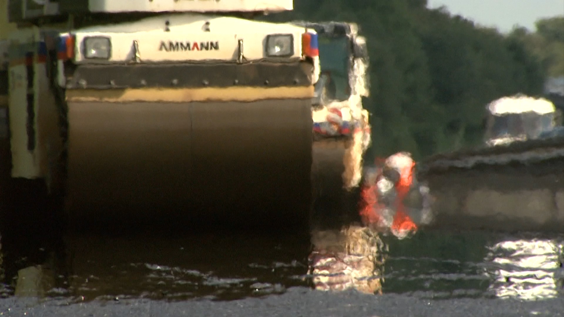 Wenn Infrastruktur geplant wird, bereitet Eurovia den Weg. Im Imagefilm präsentiert furore das große Leistungsspektrum des Spezialisten für den Verkehrswegebau.