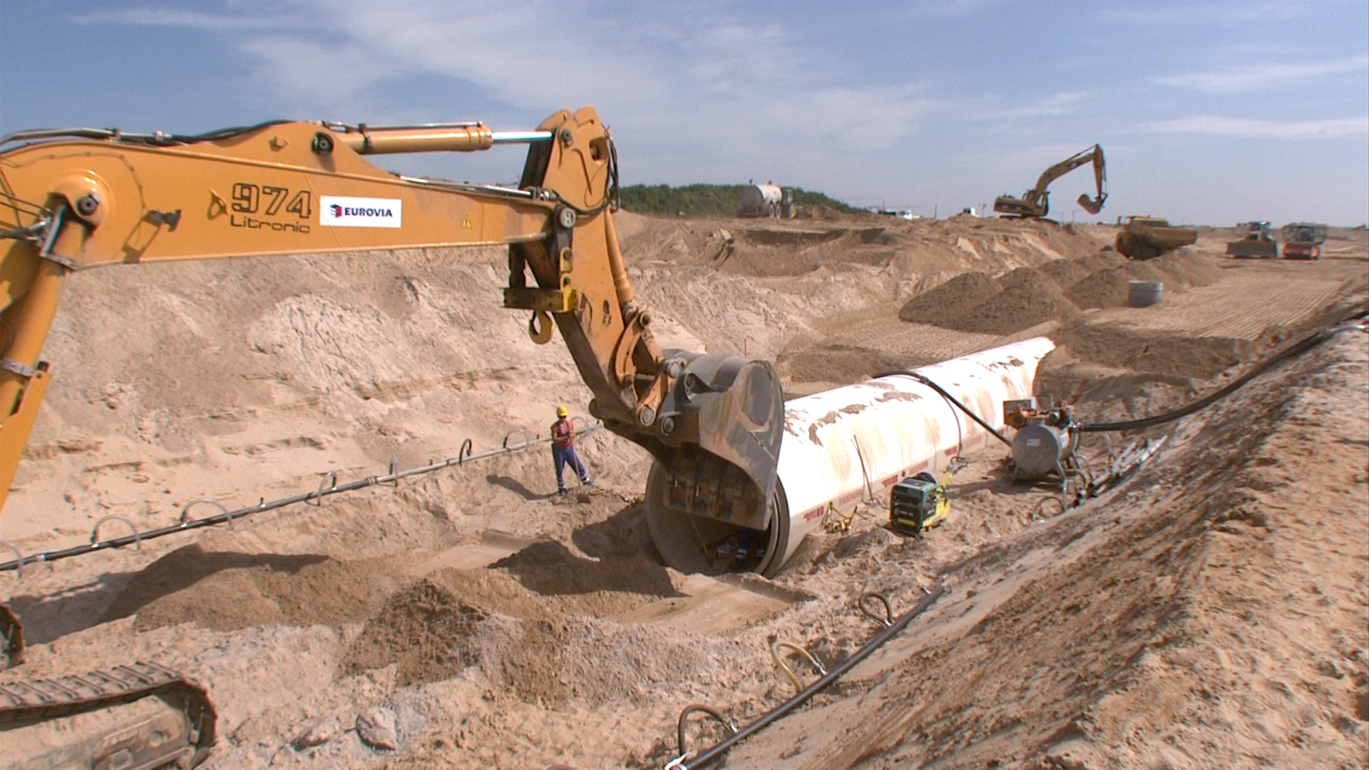Wenn Infrastruktur geplant wird, bereitet Eurovia den Weg. Im Imagefilm präsentiert furore das große Leistungsspektrum des Spezialisten für den Verkehrswegebau.