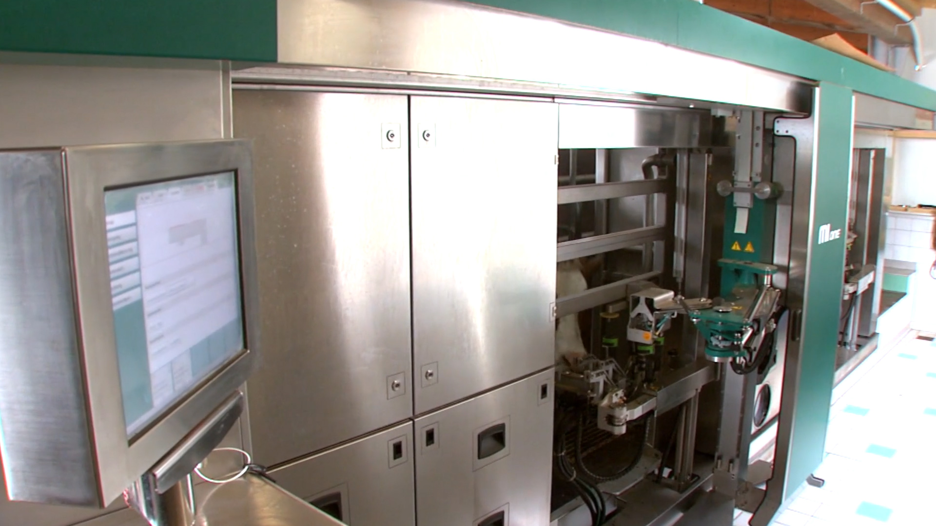 furore Projekt Testimonial GEA Stimmen aus der Praxis Die lebendige Reportage erzeugt Glaubwürdigkeit, die andere von der Sache überzeugt. Produziert von furore, perfekt für Verkauf, Messe, Website.