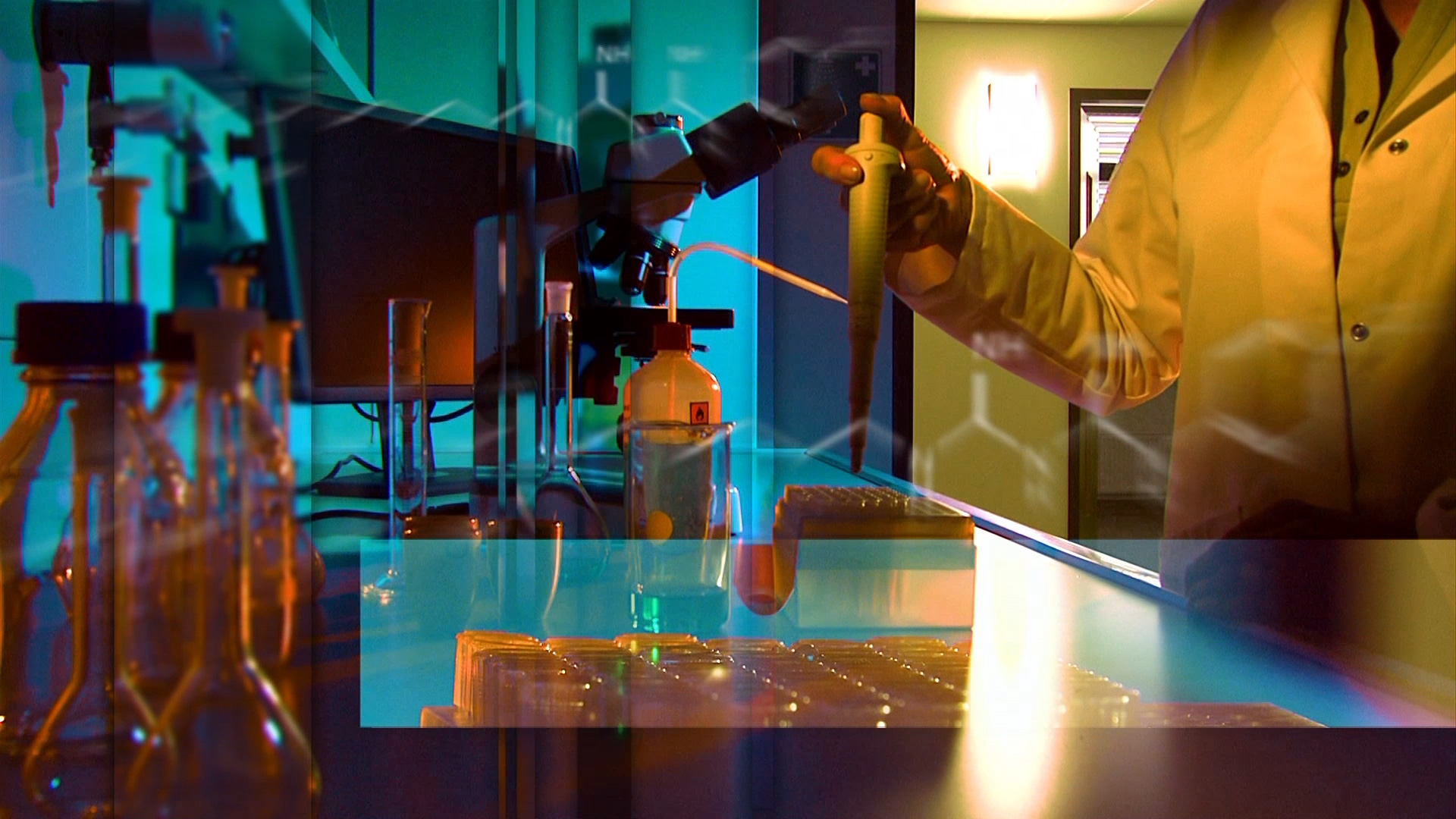 furore Projekt Messetrailer GEA Touch The Future Der GEA Messetrailer präsentiert GEA-Technologie, Tiere und Anwender als ein Team und ist von furore Strategie + Werbung produziert