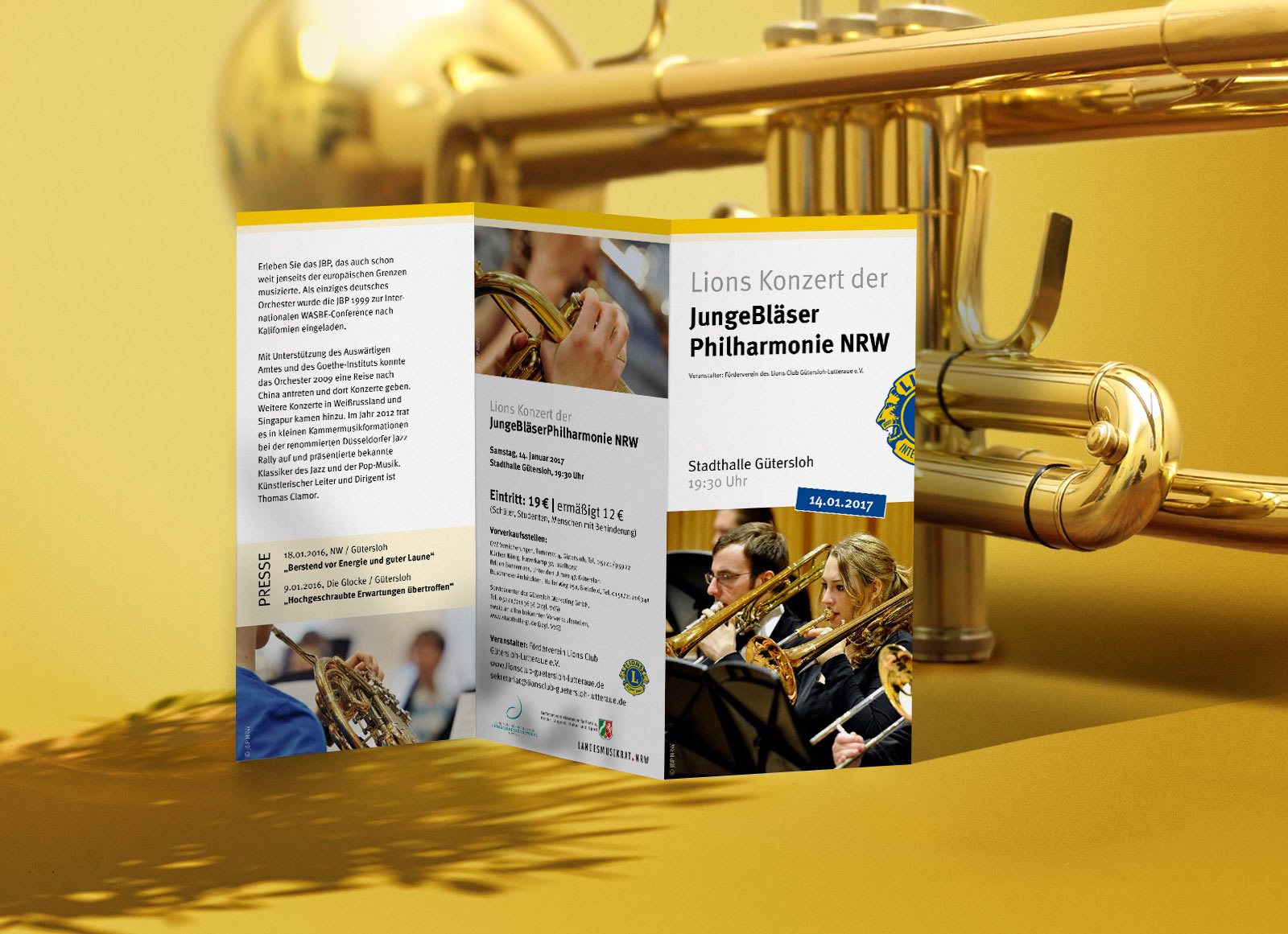 Bürogebäude führt über eine Straße hinweg